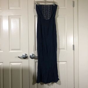 Aztec patterned strapless dress with slit